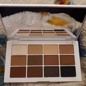 MAKEUP BY MARIO Master Mattes Eyeshadow Palette